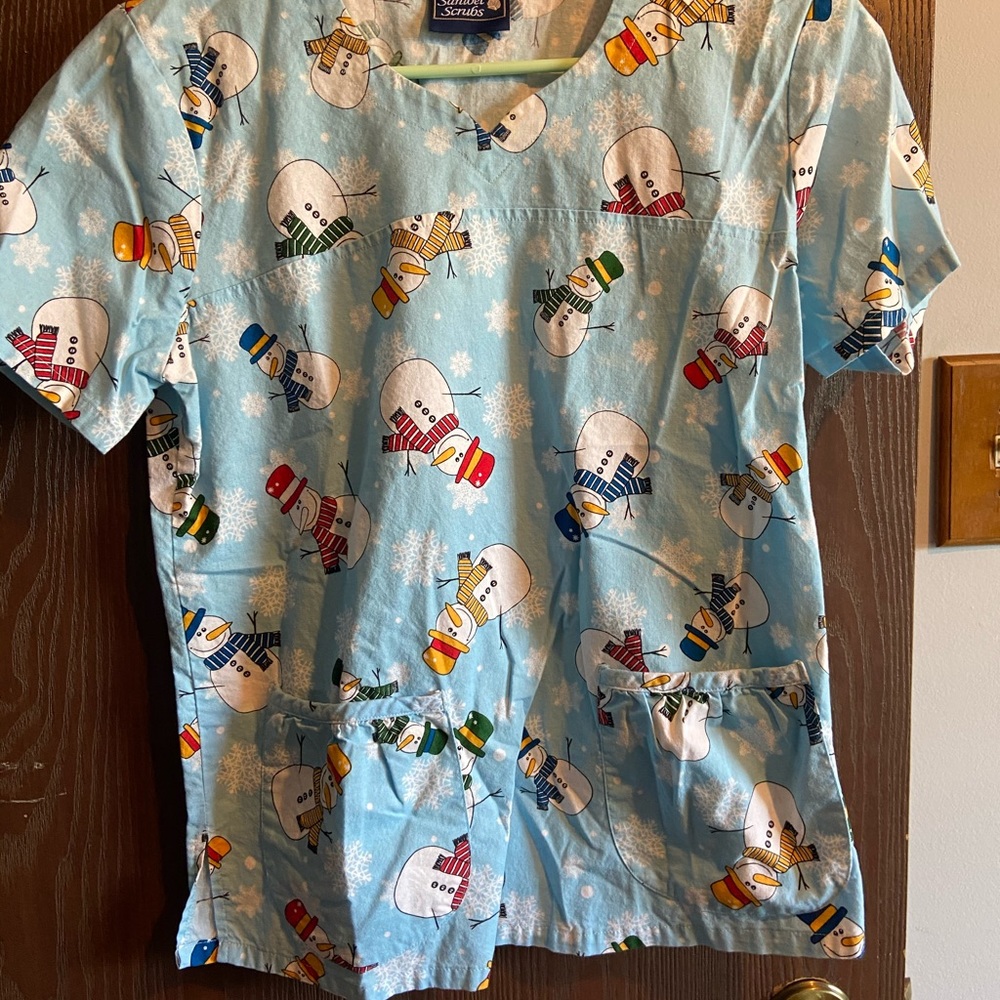 Sanibel Scrubs Snowman Scrub Top
